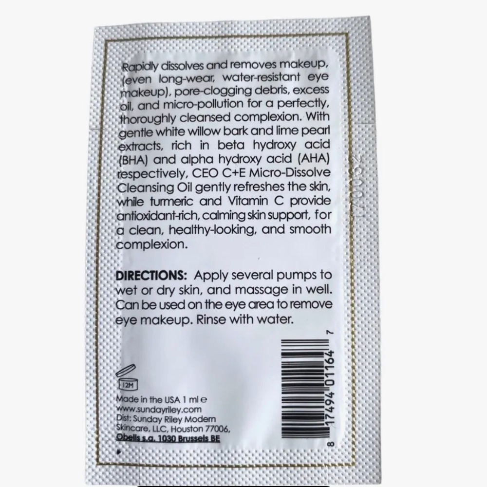 Sunday Riley • 25X CEO Cleansing Oil Samples - Picture 2 of 8